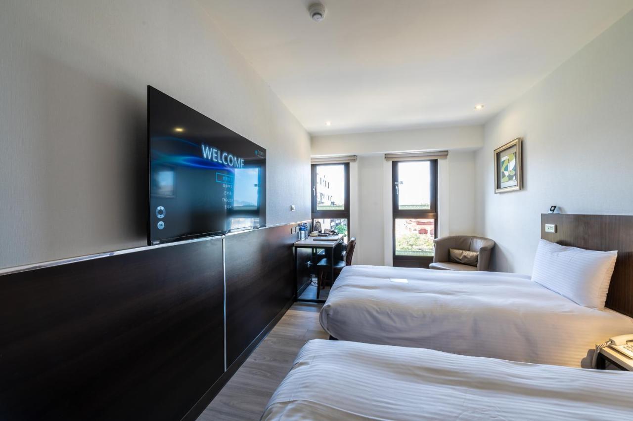 Hub Hotel - Songshan Airport Branch Тайбэй Экстерьер фото