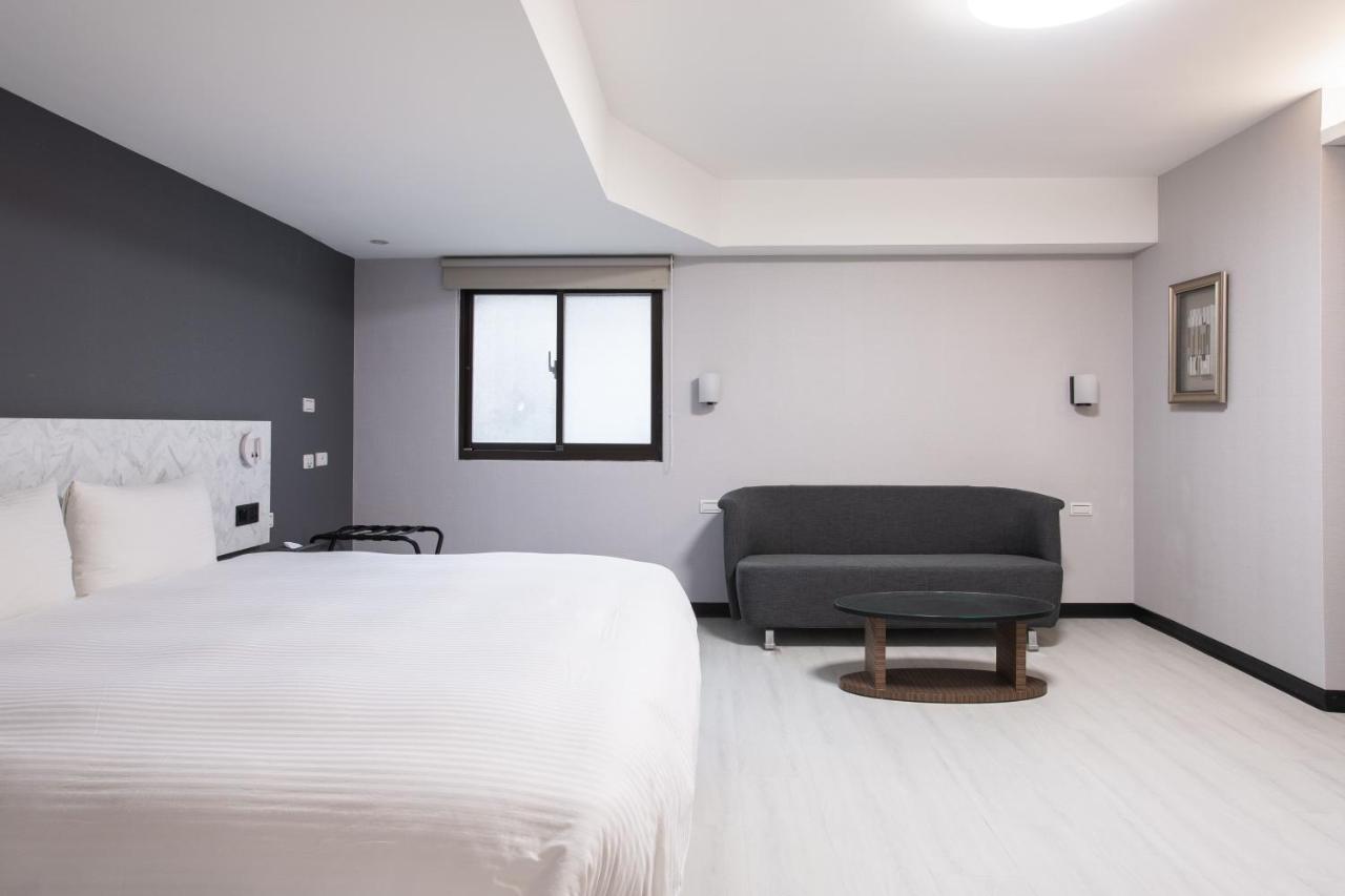 Hub Hotel - Songshan Airport Branch Тайбэй Экстерьер фото