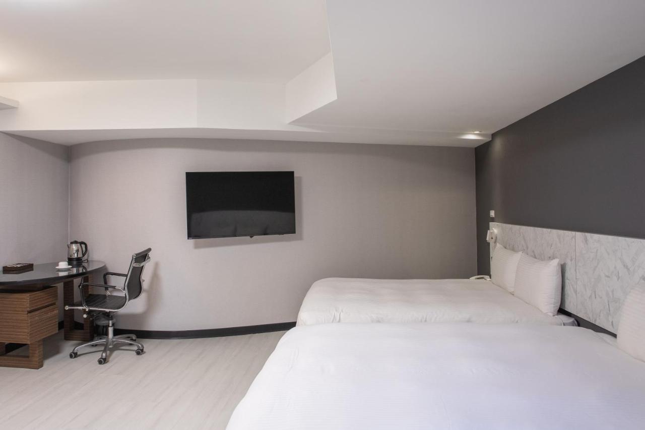 Hub Hotel - Songshan Airport Branch Тайбэй Экстерьер фото